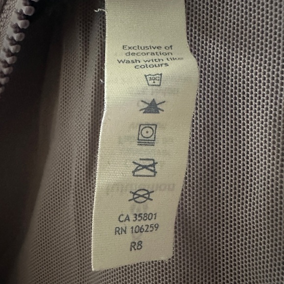 Lululemon Define Jacket Luon in Grey Solid Stretch Full Zip size 8 - Picture 4 of 4